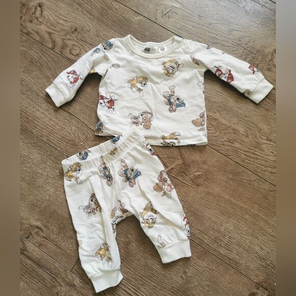 H&M paw patrol baby pajamas size 2-4 m - Picture 1 of 4